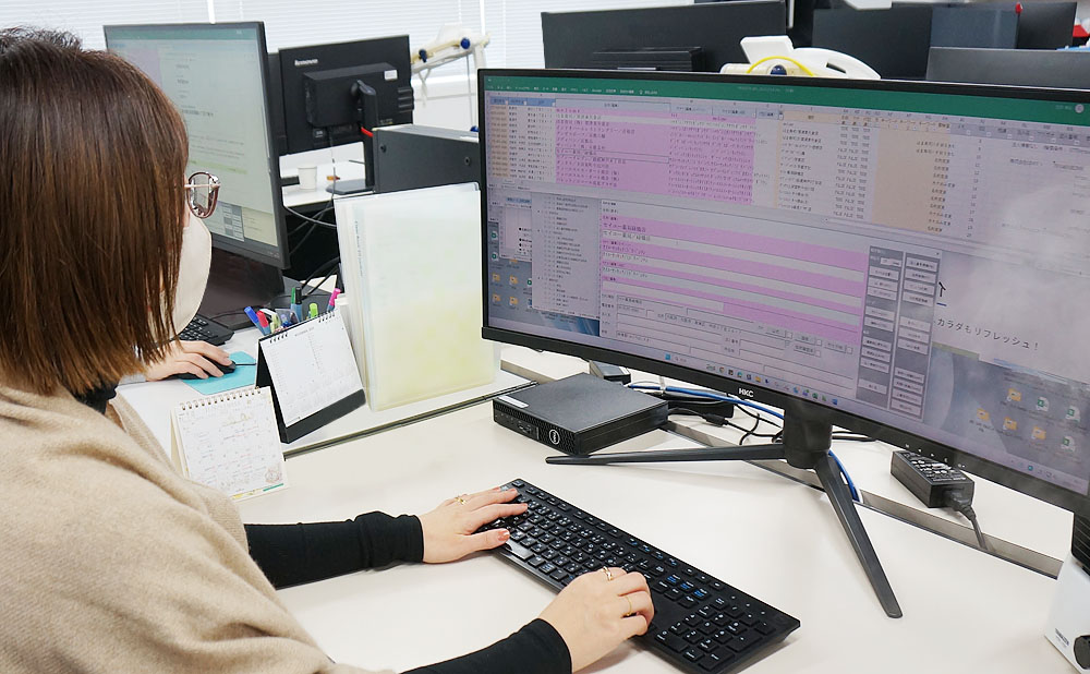 データベース製造現場の入力オペレーター